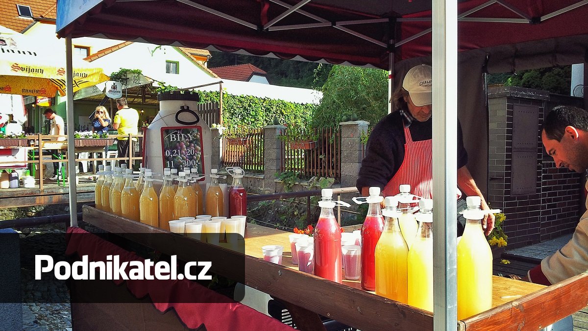 Konec zbytečného úřadování: Trhovci už nemusí hlásit prodej alkoholu