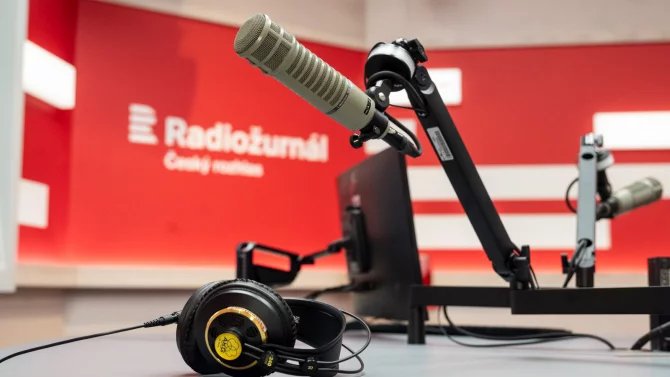 Češi poslouchají podcasty stále víc. Tradičním rádiím kralují Radiožurnál a Blaník