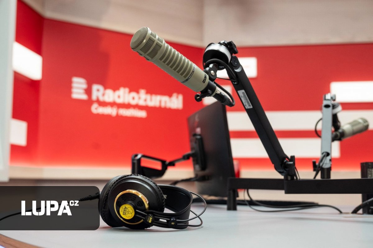 Češi poslouchají podcasty stále víc. Tradičním rádiím kralují Radiožurnál a Blaník