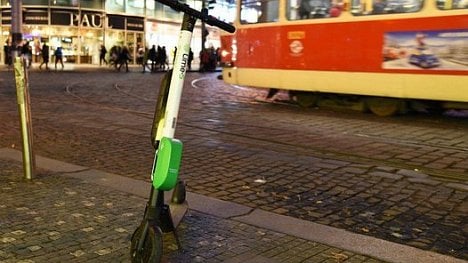 Náhledový obrázek - Chatrnost, neukáznění uživatelé a další průšvihy elektrických koloběžek