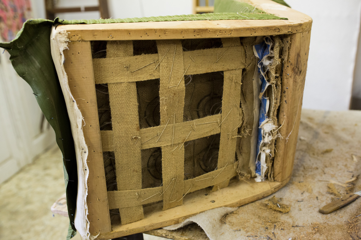 Firma Retronaut vám ze starého křesla udělá stylový doplněk.