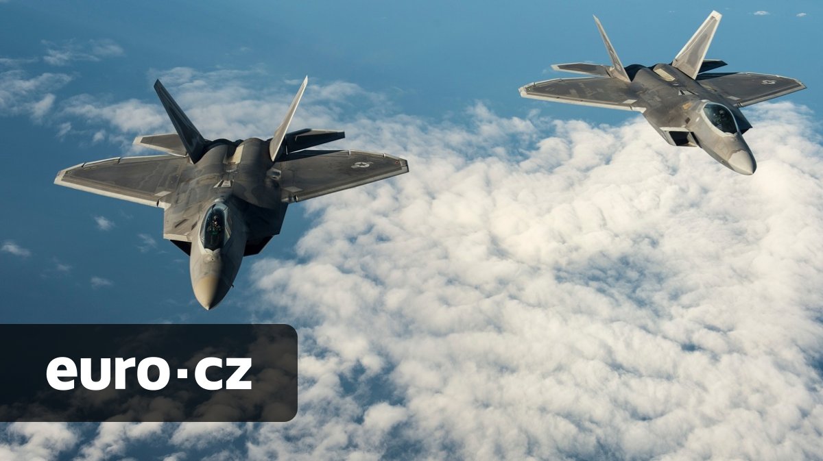 USA a Izrael udeřily na Írán. Bitcoin se propadl, ropa zdražovala již v pátek