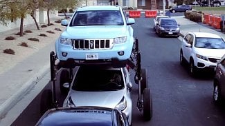 Náhledový obrázek - Tenhle Jeep hravě zvládne kolony na rozkopané D1 i městskou zácpu