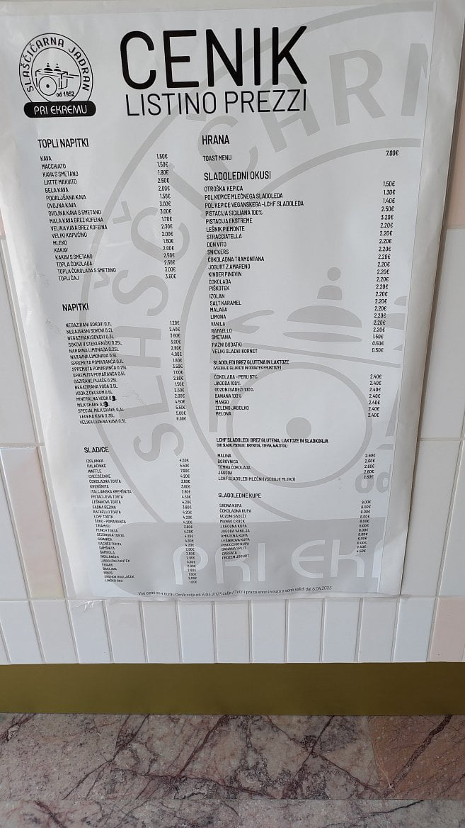 Ceny potravin u moře a ukázky okolí. Izola, Slovinsko (19. 6. 2023)