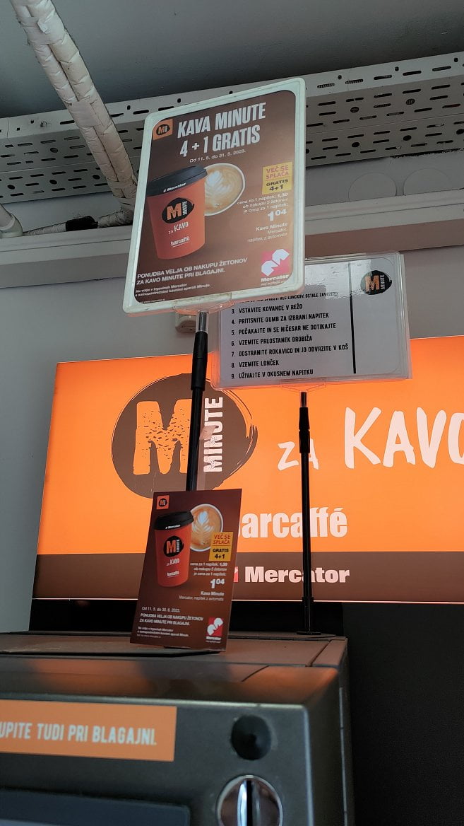 Ceny potravin u moře a ukázky okolí. Izola, Slovinsko (19. 6. 2023)