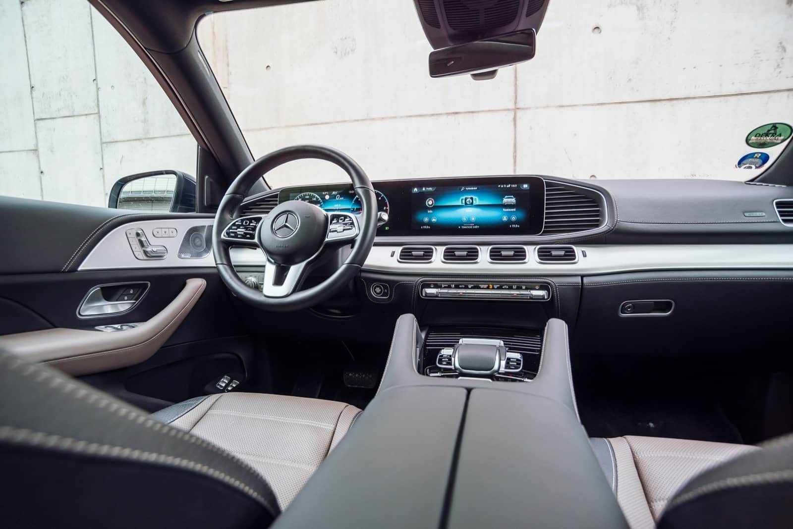 2019-12-Mercedes-Benz-GLE-400-d-00026.jpg