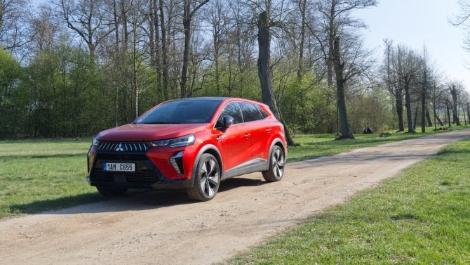 Návrat jména, které jste možná zapomněli. Mitsubishi Grandis je solidní SUV, základy má ale francouzské