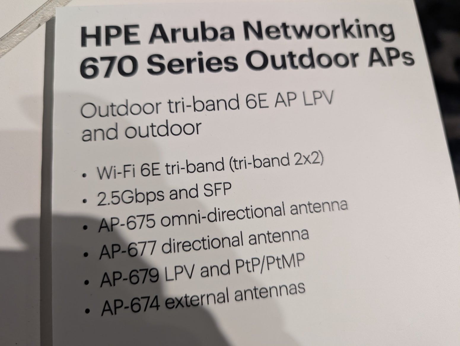 Wi-Fi přístupový bod HPE Aruba 670 pod vodou