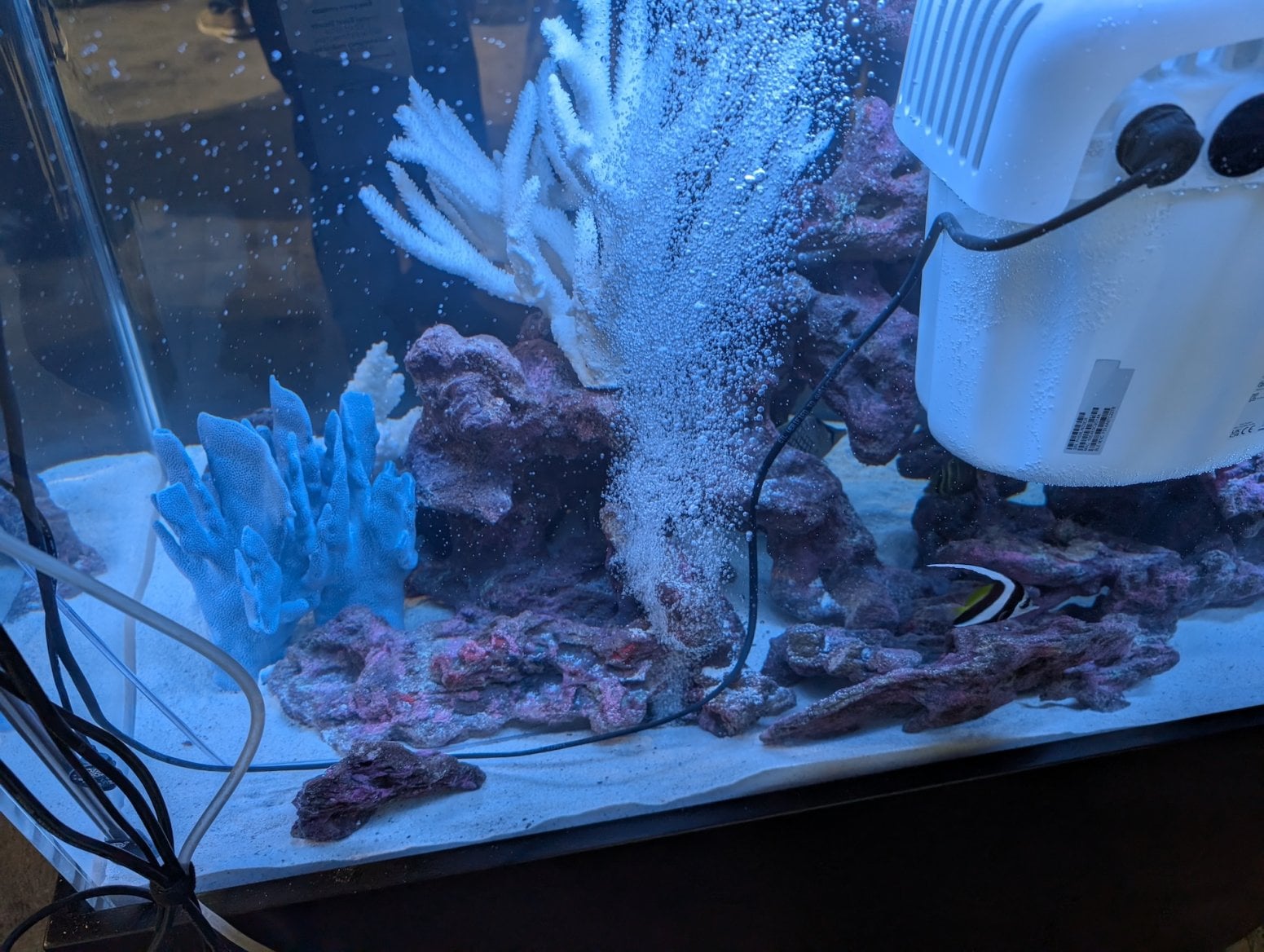 Wi-Fi přístupový bod HPE Aruba 670 pod vodou