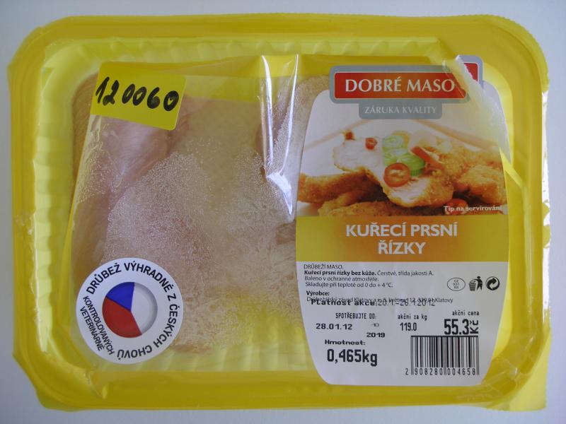 Dobré maso - privátní značka Penny Marketu: silně zapáchající výrobky, našedlý, nazelenalý a lepkavý povrch kůže...