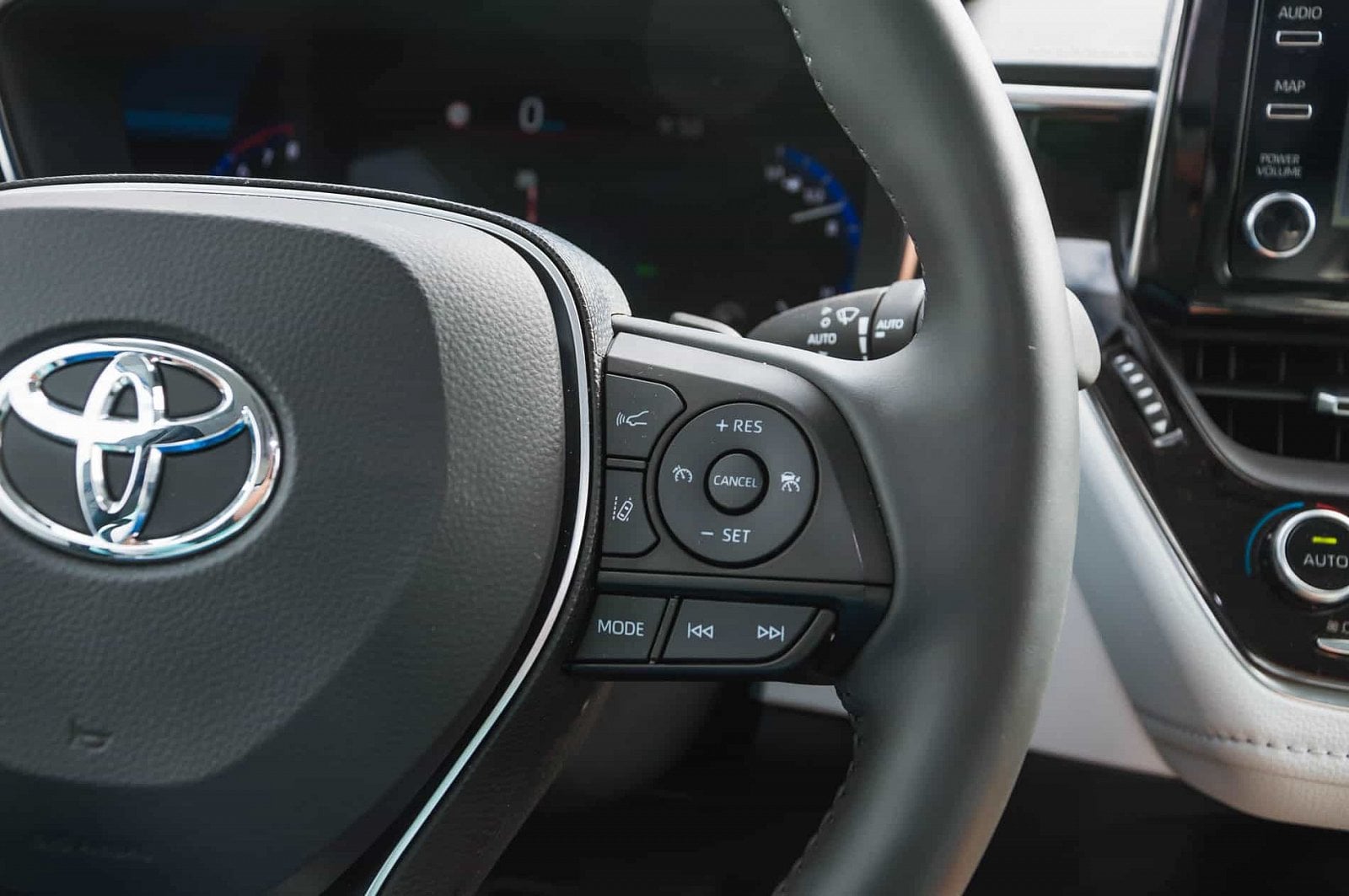 2019-07-toyota-corolla-touring-sports-20-of-29.jpg