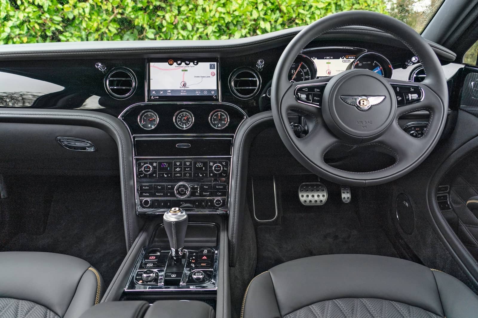 2020-03-BentleyFactoryTour012.jpg