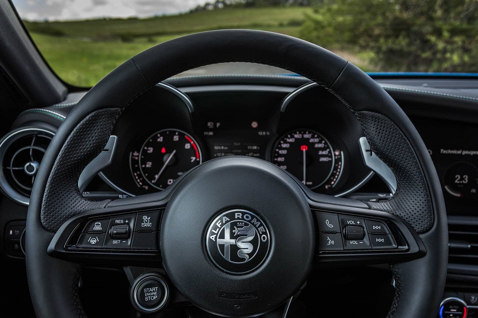 2020-06-alfa-romeo-giulia-veloce-20.jpg