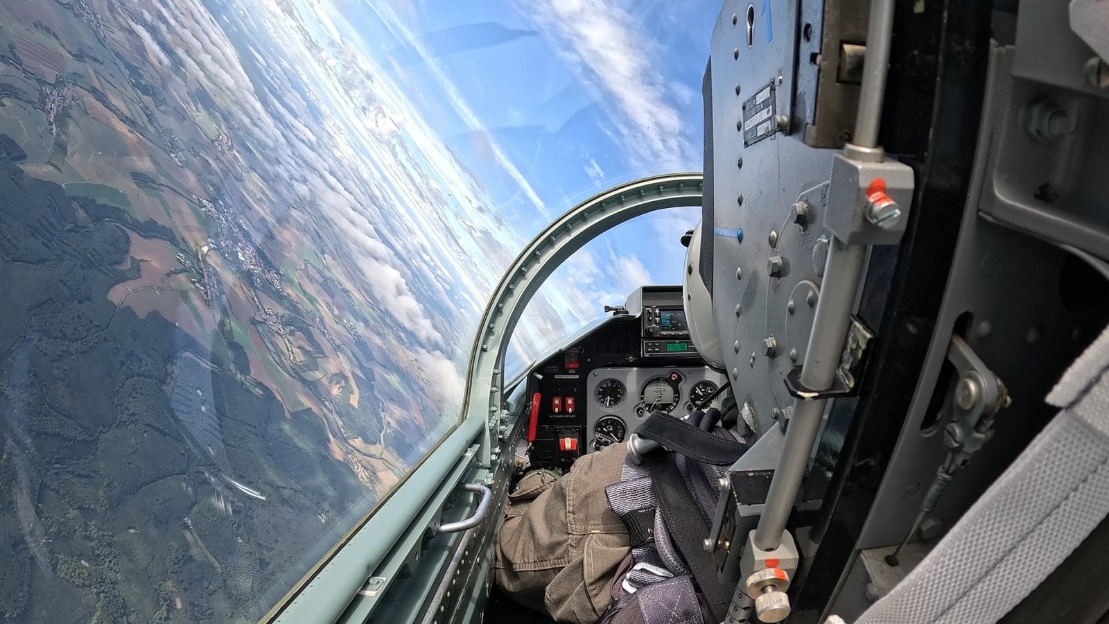 Redaktor Euro.cz se svezl legendárním letounem L-39 Albatros