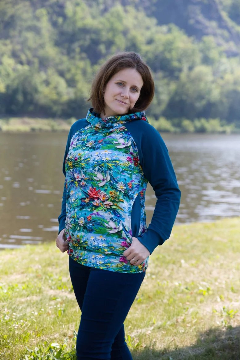 Radka Korecká v originální mikině od Veveruchy