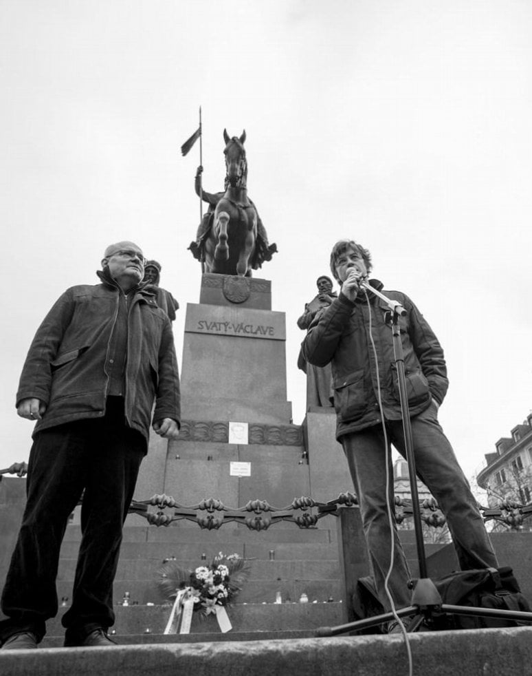 2014-01-uctc49bnc3ad-pamc3a1tky-jana-palacha-praha-19-1-2014-24.