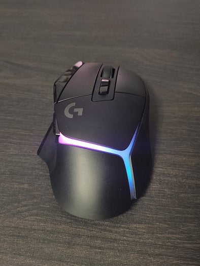 Verze Plus disponuje navíc 8zónovým RGB podsvícením (zdroj: Cnews)