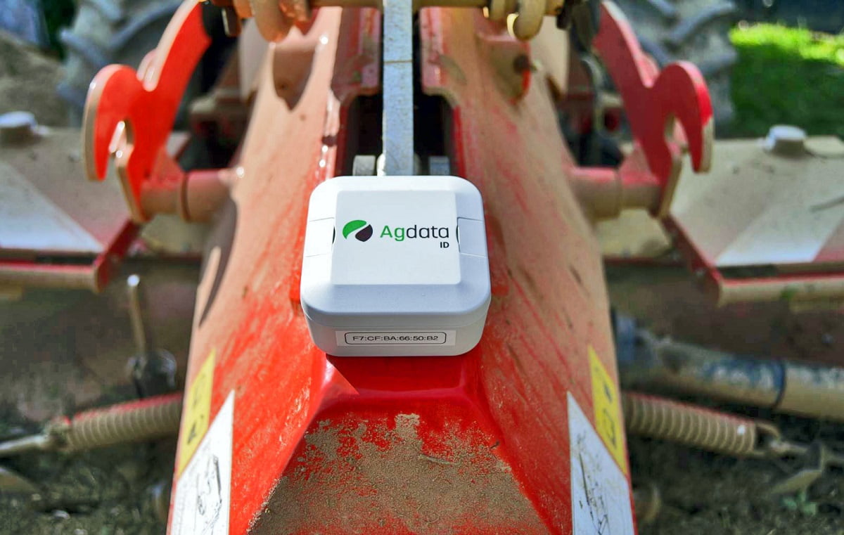 Senzor na zemědělském zařízení.