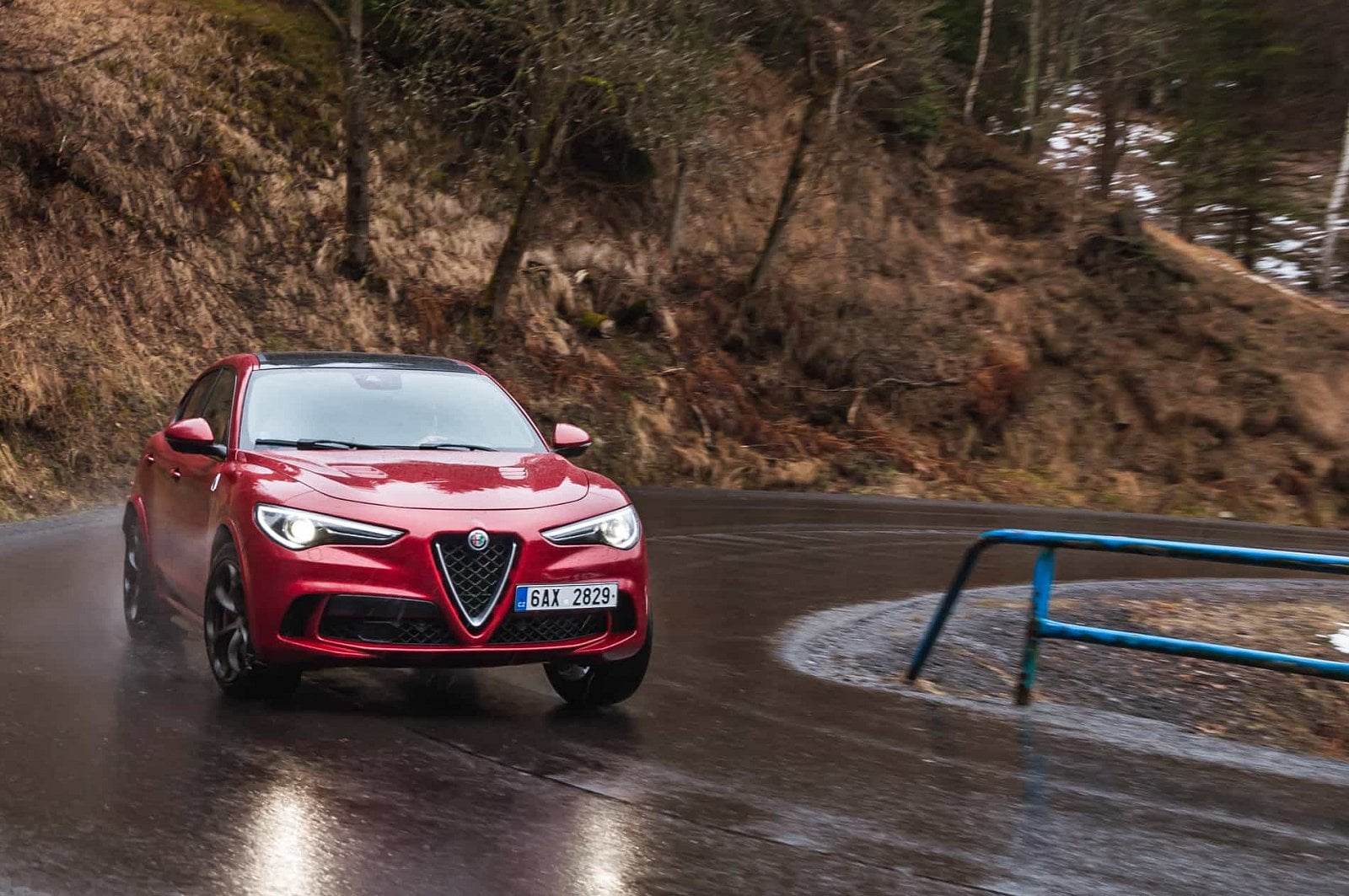 2019-03-giulia-qv-vs-stelvio-qv-65.jpg