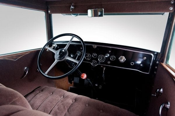 2014-01-1928-cadillac-v-8-town-sedan-gangstera-al-capona-3.jpg