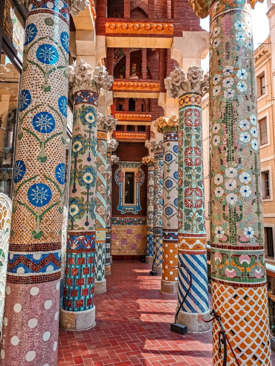 Koncertní sál Palau de la Música Catalana podle návrhu Lluíse Domènecha i Montanera