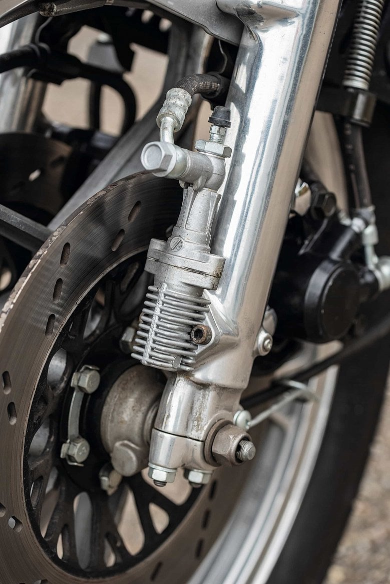 2019-09-suzuki_katana_original_standards_details-9.jpg