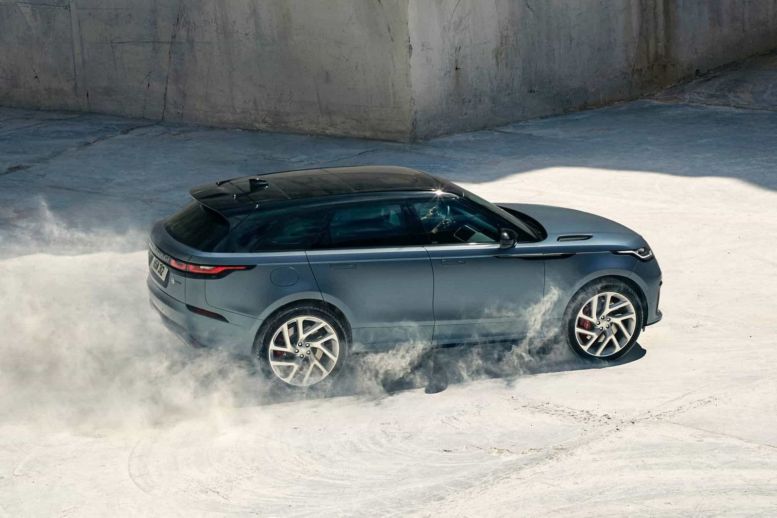 2019-02-Range-Rover-Velar-V8_10.jpg