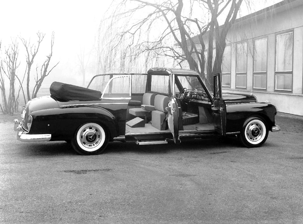 Mercedes-Benz 300d už byl v době předání do Vatikánu na konci své historie, ale po třiceti letech vystřídal Nürburg, aby se stal chloubou vatikánských garáží