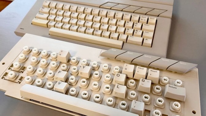Klávesnice Atari