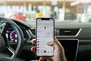 Získat věrnostní odměny je snadné. Stačí si stáhnout mobilní Benzina aplikaci a zaregistrovat se.