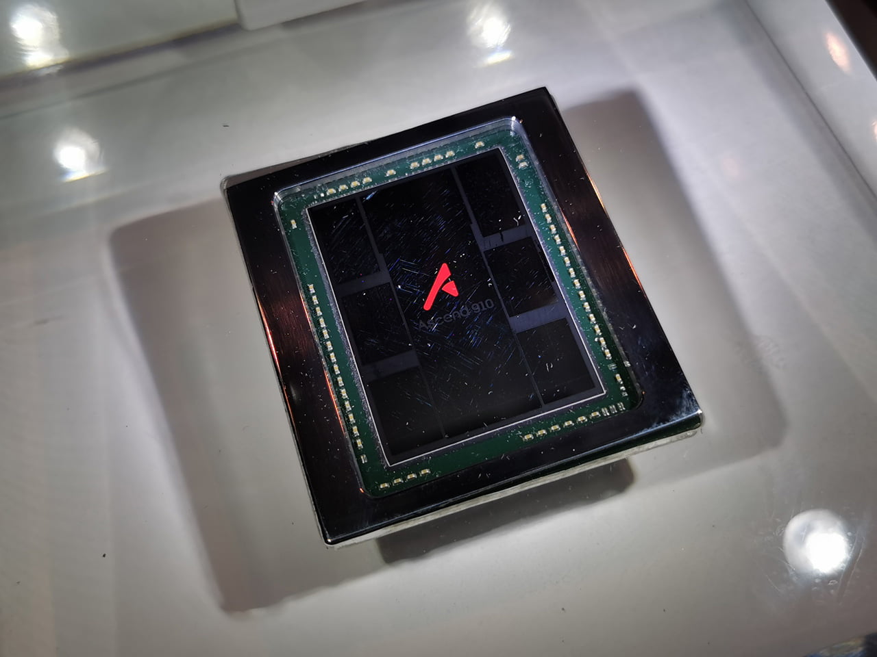 Serverové čipy Ascend 910 a Kunpeng 920 od Huawei