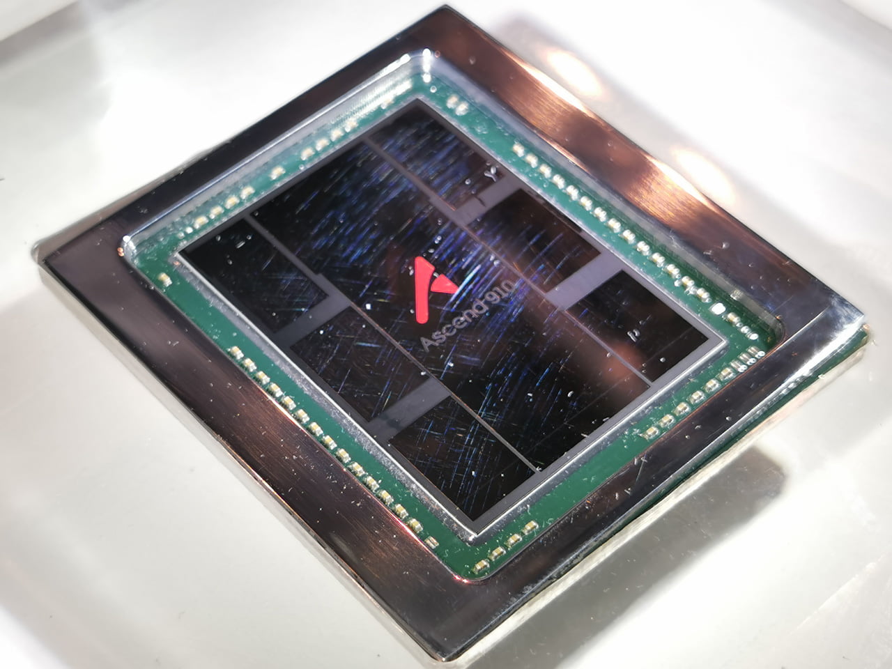 Serverové čipy Ascend 910 a Kunpeng 920 od Huawei