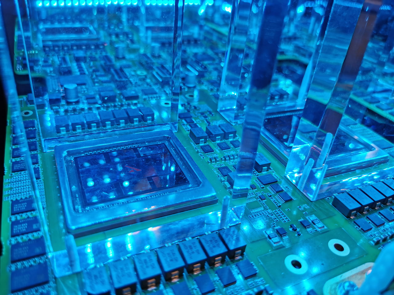 Serverové čipy Ascend 910 a Kunpeng 920 od Huawei