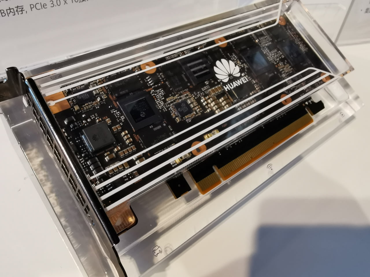 Serverové čipy Ascend 910 a Kunpeng 920 od Huawei