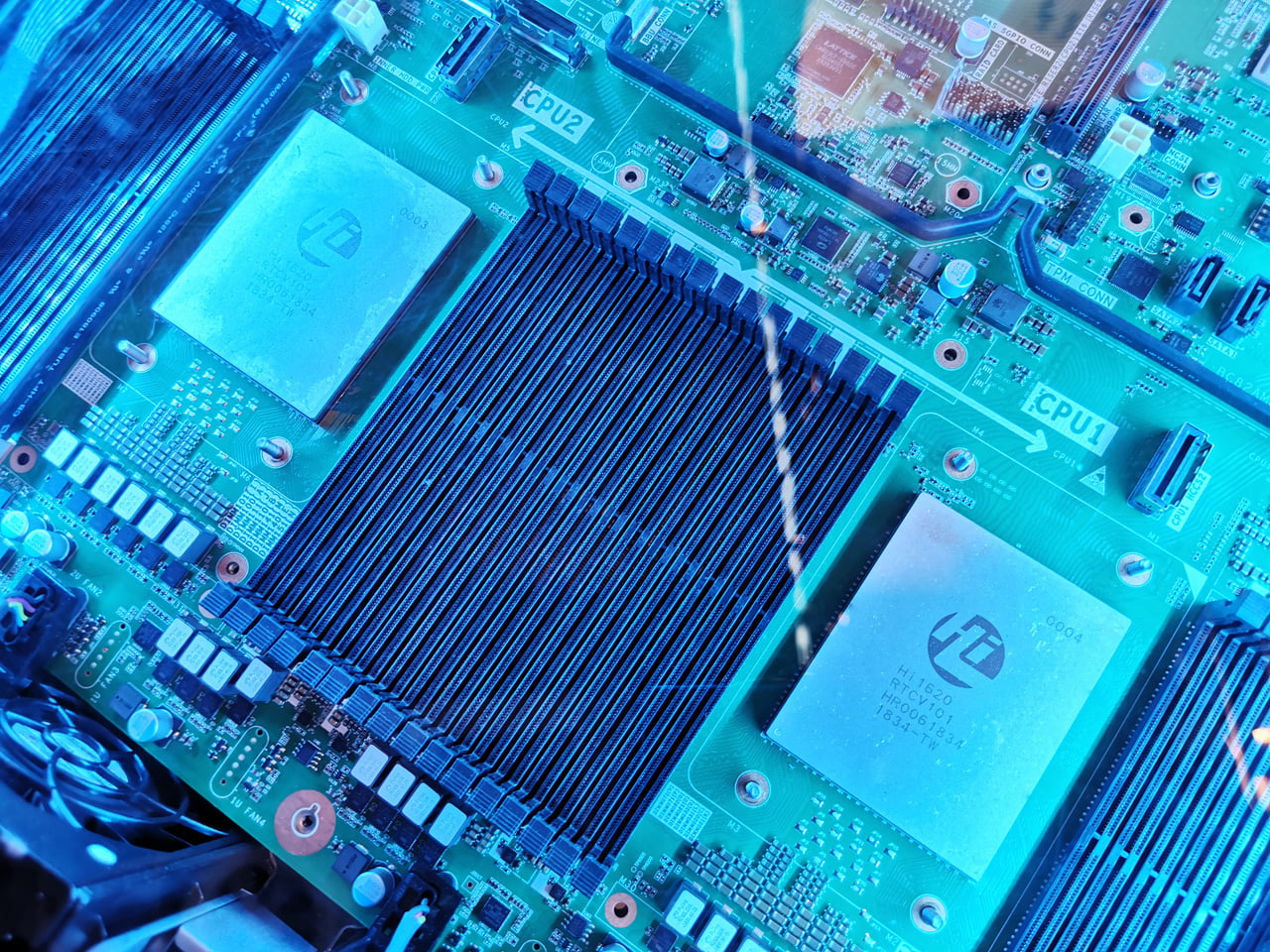 Serverové čipy Ascend 910 a Kunpeng 920 od Huawei