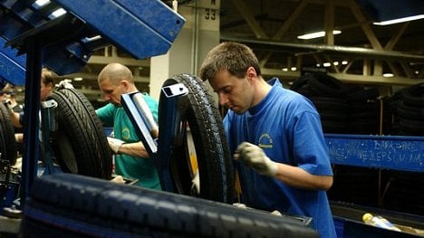 Náhledový obrázek - Pneumatiky letos kvůli dražším surovinám a sílícímu dolaru podraží