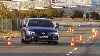 Náhledový obrázek - Video: Nový VW Passat Variant (ne)prošel losím testem. Vykázal až příliš velkou chuť k přetáčivosti