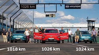 Náhledový obrázek - Hyundai Kona Electric stanovil rekord v dojezdu: na jediné nabití ujel 1026 kilometrů