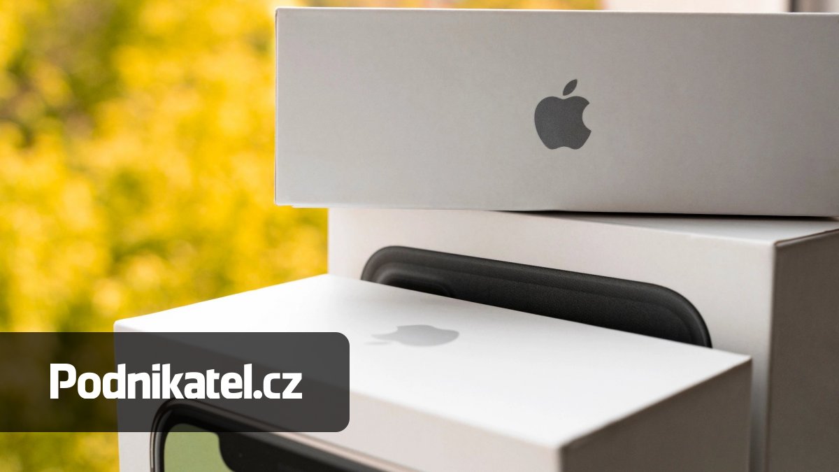Berňák opět spouští velkou dražbu iPhonů a MacBooků. Draží se přes 2 tisíce kusů