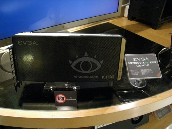 EVGA GeForce GTX 680 2Win Gemini (zdroj: WCCFTech)