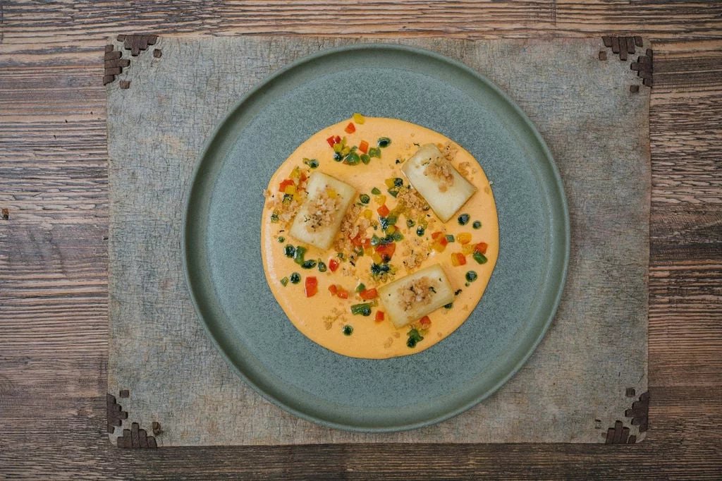 Gran Fierro, restaurace zaměřená na argentinskou kuchyni: Starter: 
Yuca na másle
restované papriky, omáčka moqueca, limetkové panko