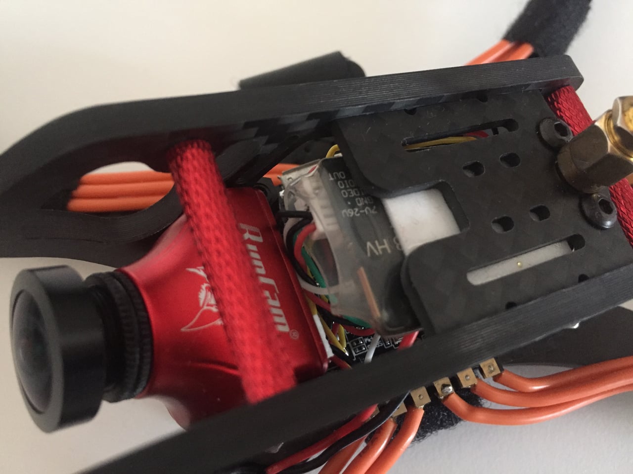 Závodní dron od českých Rotorama