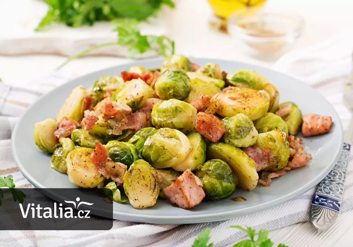 Růžičková kapusta je velice zdravá a dietní. Nahořklá chuť se dá vařením upravit