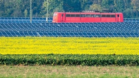 Náhledový obrázek - Revoluce na železnici: bude vlaky pohánět slunce?