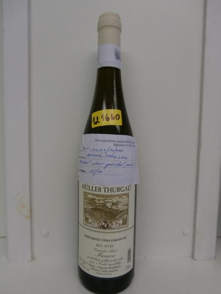 Müller Thurgau: Ve víně byl zjištěn etanol z přidaného cukru. Do vína byla přidána voda.