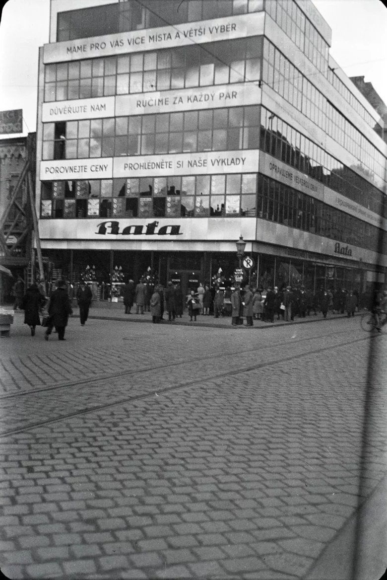 Prodejna v Ostravě, 1932