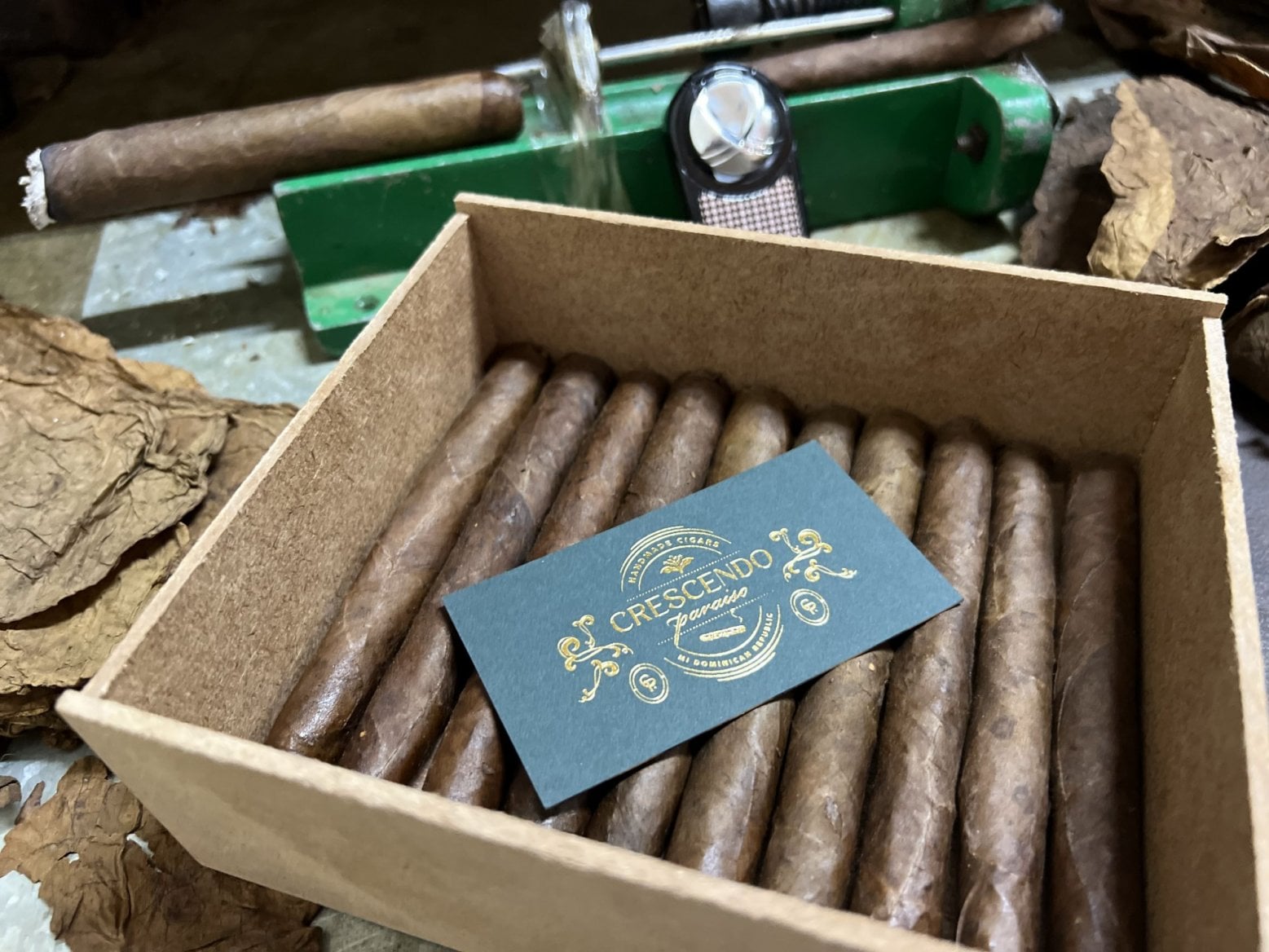 Doutníky v krabici z továrny Crescendo Paraiso v Dominikánské republice