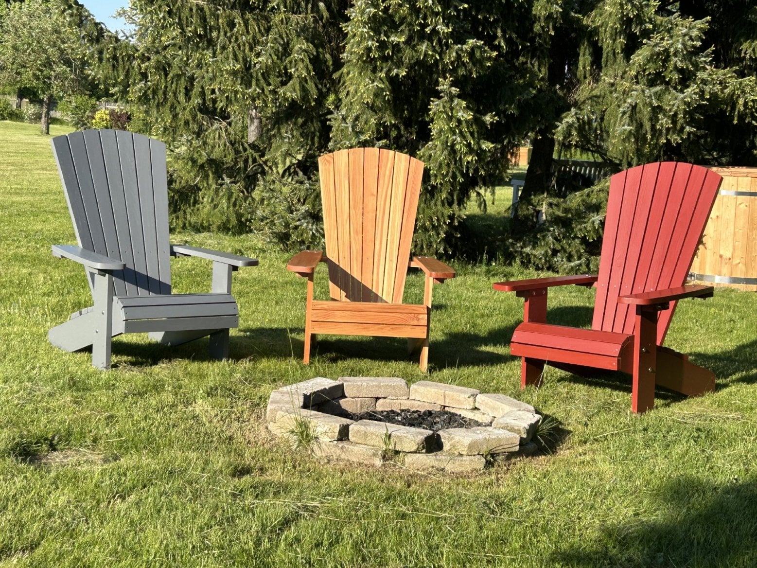 Dřevěná Adirondack křesla od Saunero