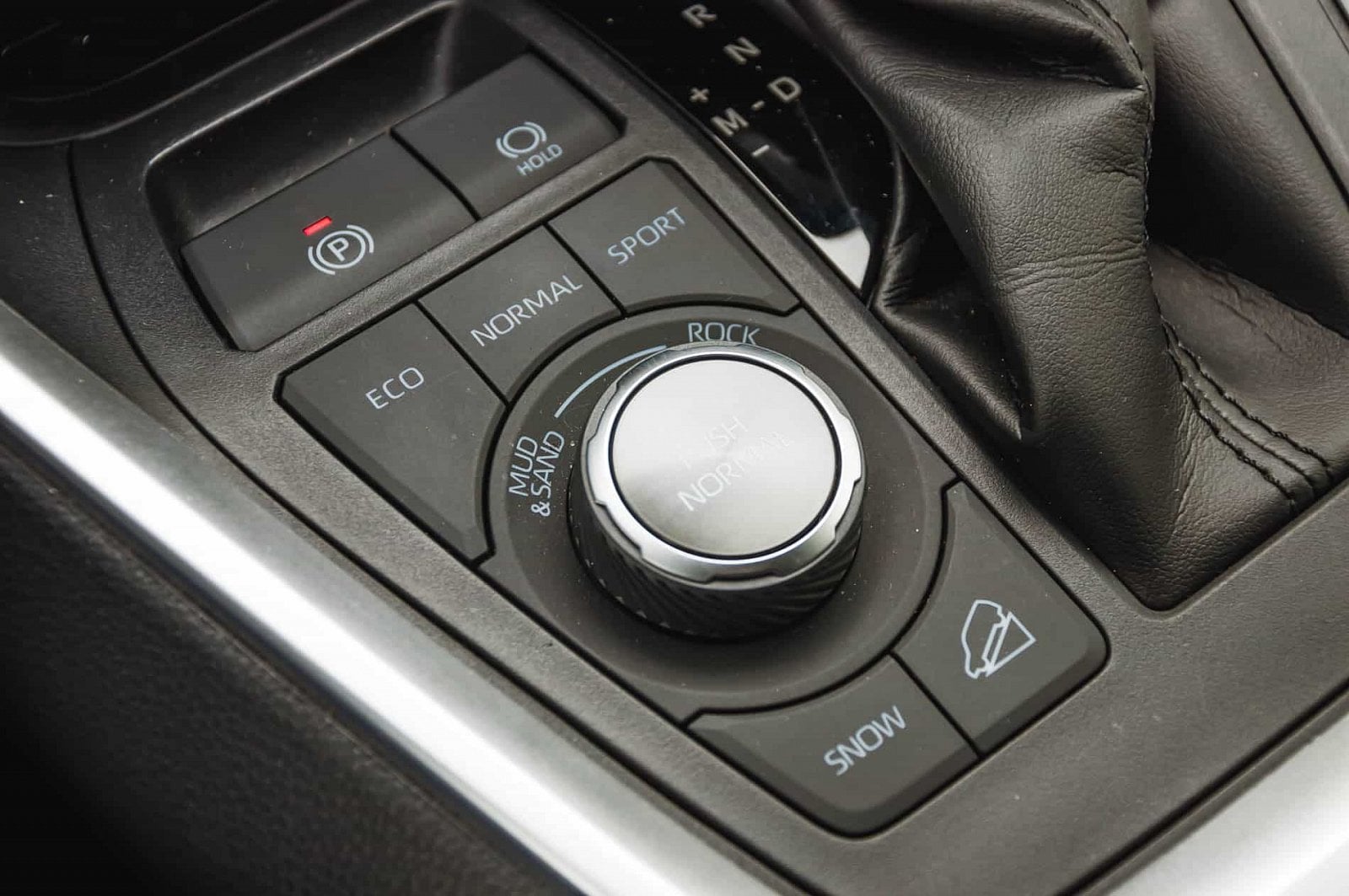 2019-07-Toyota-RAV4-18-of-33.jpg