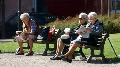 Náhledový obrázek - Průměrný důchod činí 11 724 korun. Kdo na něj dosáhne?